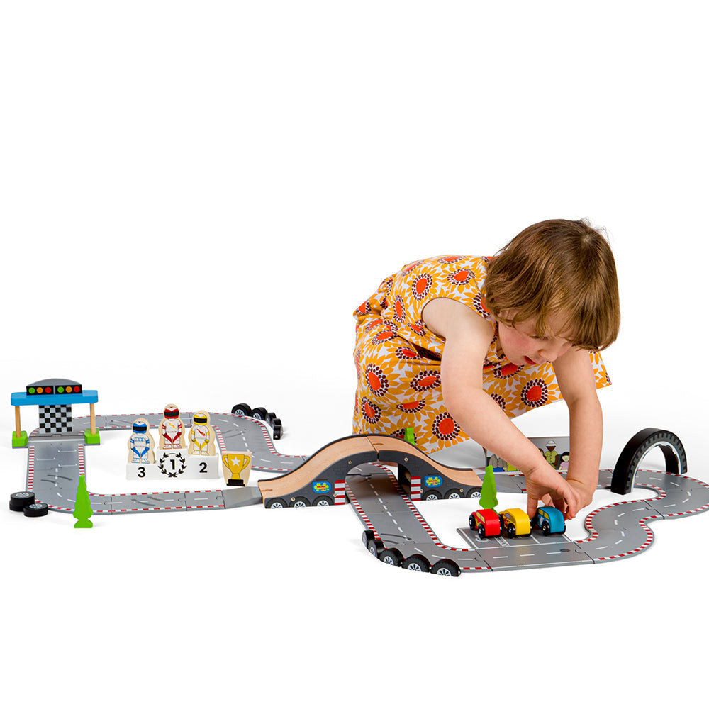 Roadway Race Day by Bigjigs Toys US