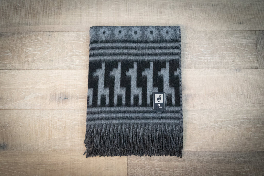 Alpaca Wool Throw Blanket - Alpaca Design (Black) by Alpaca Threadz