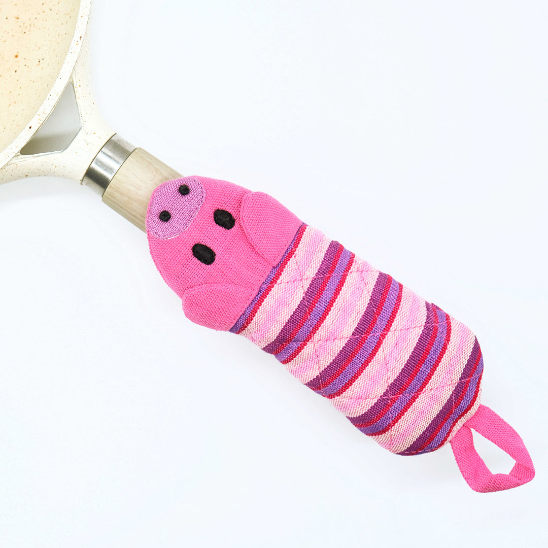 Piglet Skillet Handle Holder by Upavim Crafts